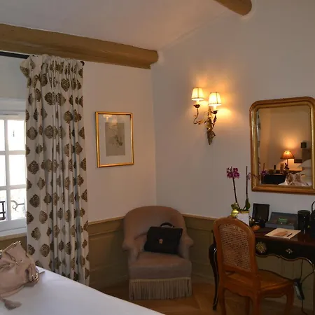 Le Paul Hotel
